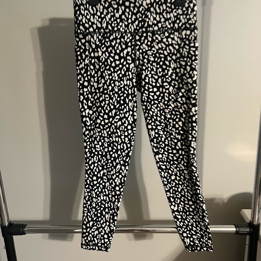 Leggings with black and white print.